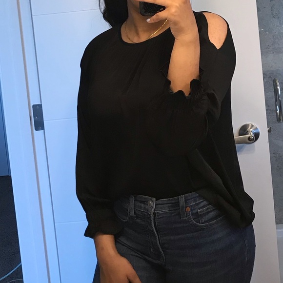 Black cold shoulder blouse - Picture 3 of 6
